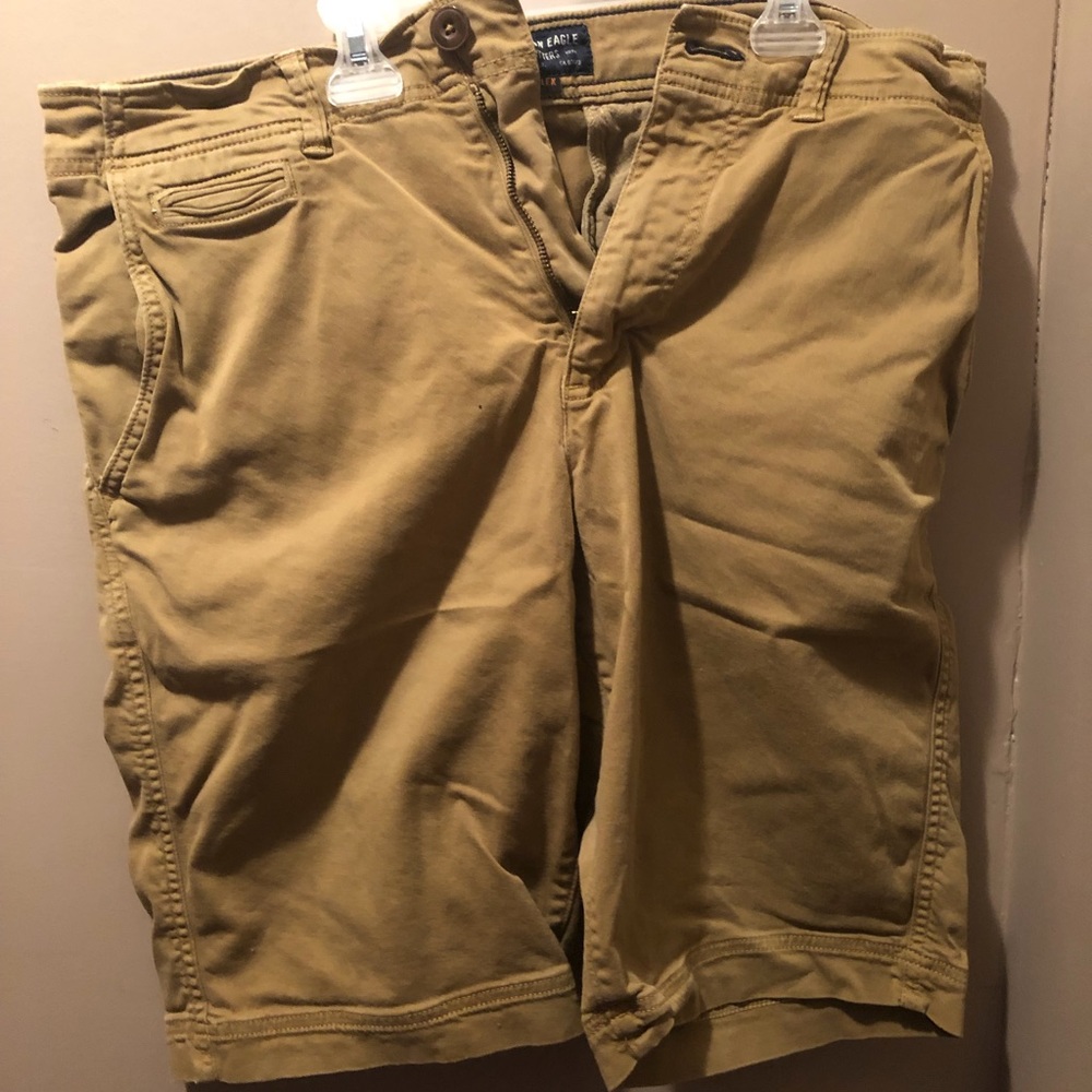 American Eagle active flex khaki shorts